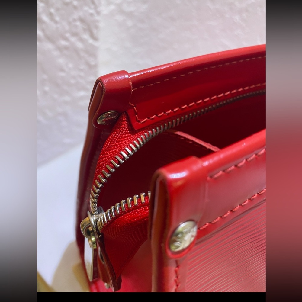 Louis Vuitton Cherry Red Shoulder Bag - Picture 8 of 13